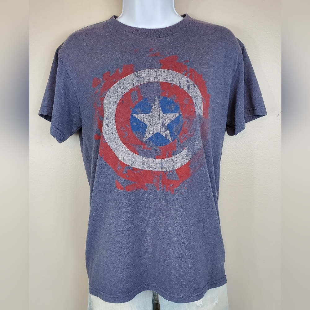 Marvel Captain America The Winter Soldier Distressed Shield Graphic T-Sh…